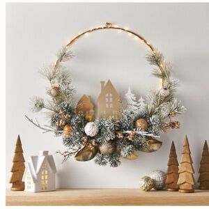 Member’s Mark 24” Pre-Lit Village Wreath